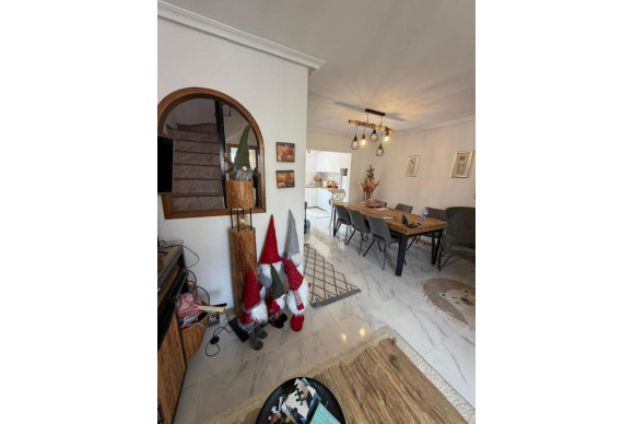 Resale - Villa - Torrevieja - torrevieja