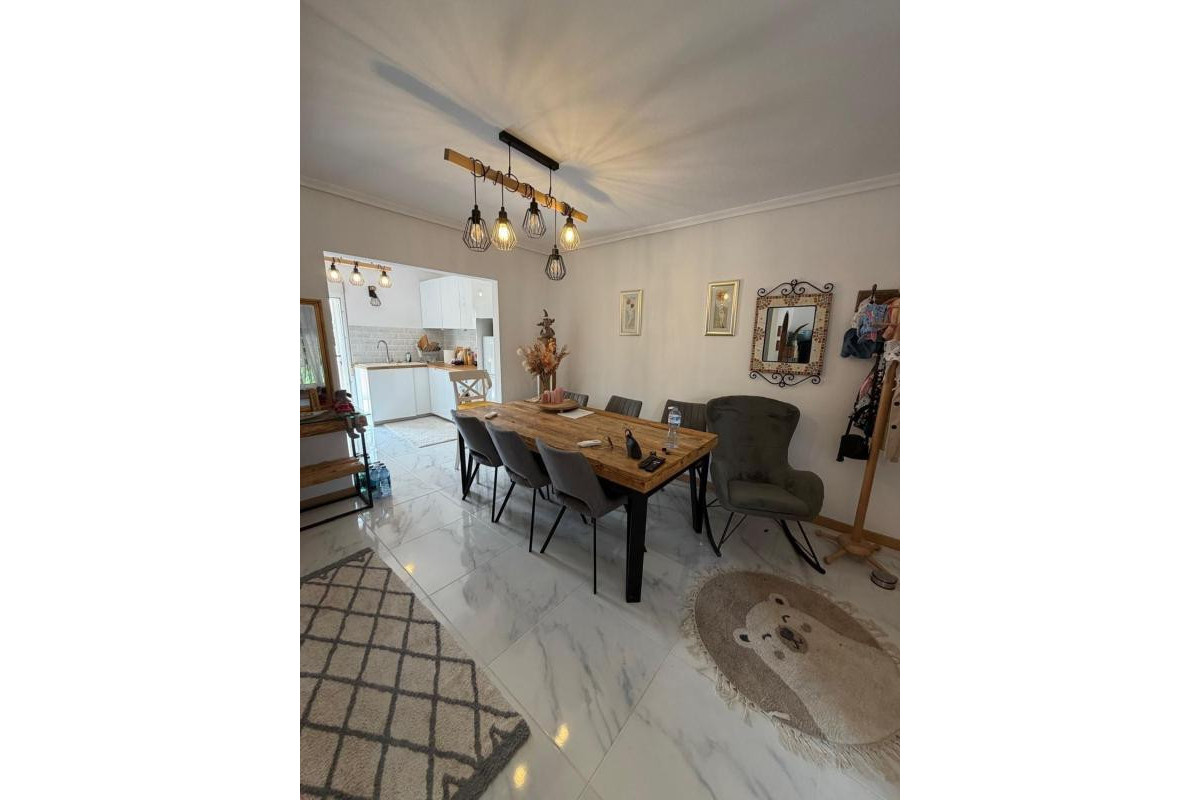 Resale - Villa - Torrevieja - torrevieja