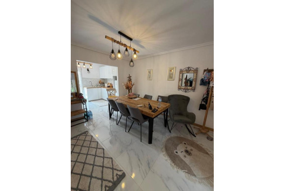 Resale - Villa - Torrevieja - torrevieja