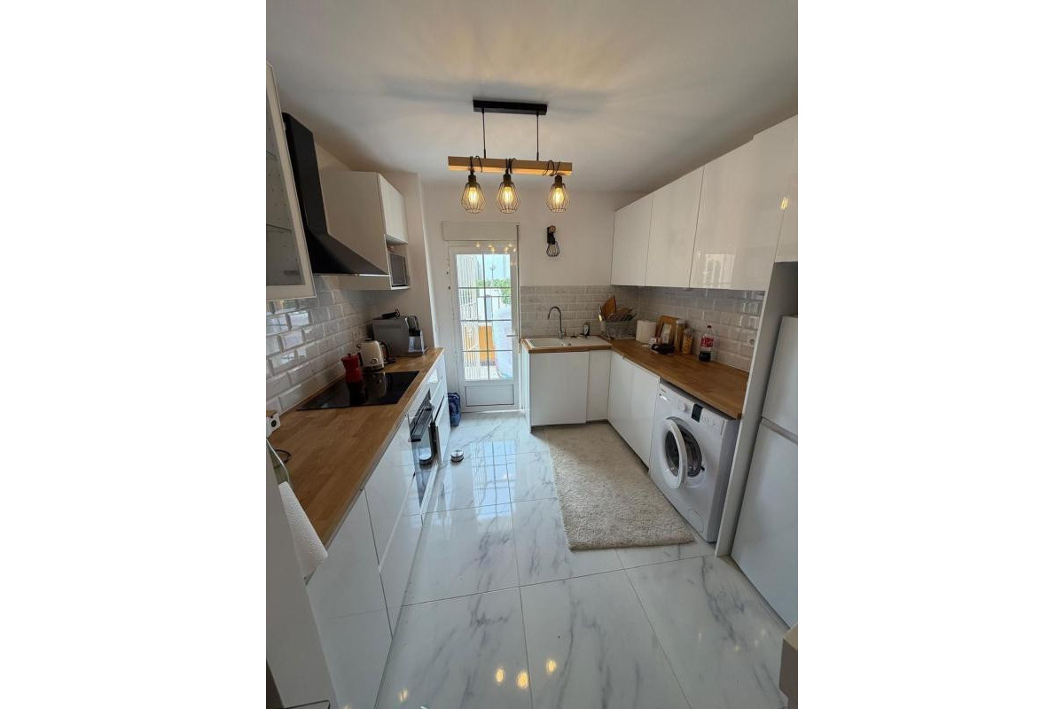 Resale - Villa - Torrevieja - torrevieja