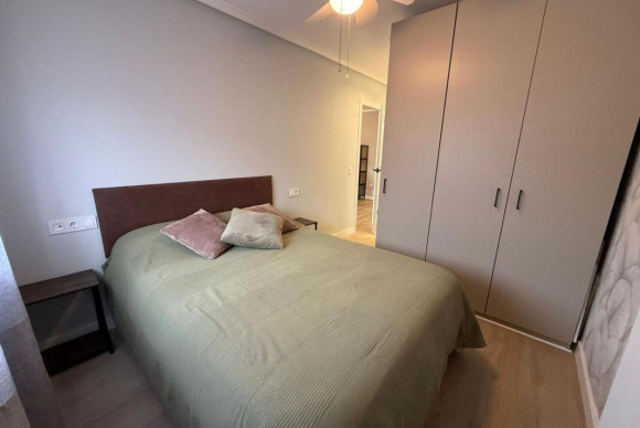 Reventa - Apartamento / piso - Torrevieja - torrevieja