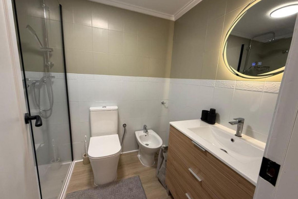 Reventa - Apartamento / piso - Torrevieja - torrevieja