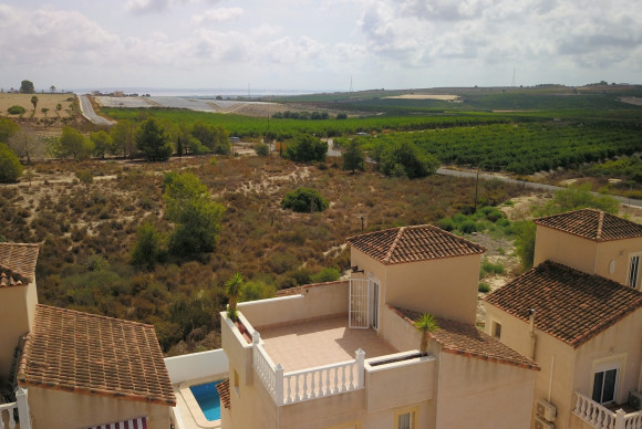 Herverkoop - Vrijstaande Villa - San Miguel de Salinas - Lake View Mansions