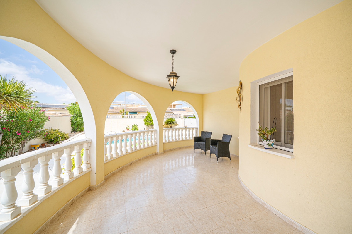 Herverkoop - Vrijstaande Villa - Ciudad Quesada - La Fiesta