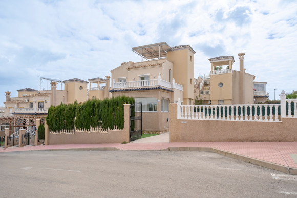 Reventa - Detached Villa - Orihuela Costa - Villamartin