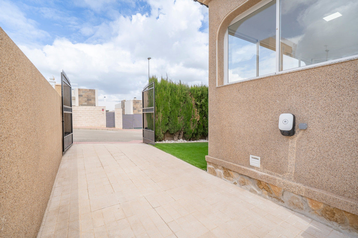 Reventa - Detached Villa - Orihuela Costa - Villamartin