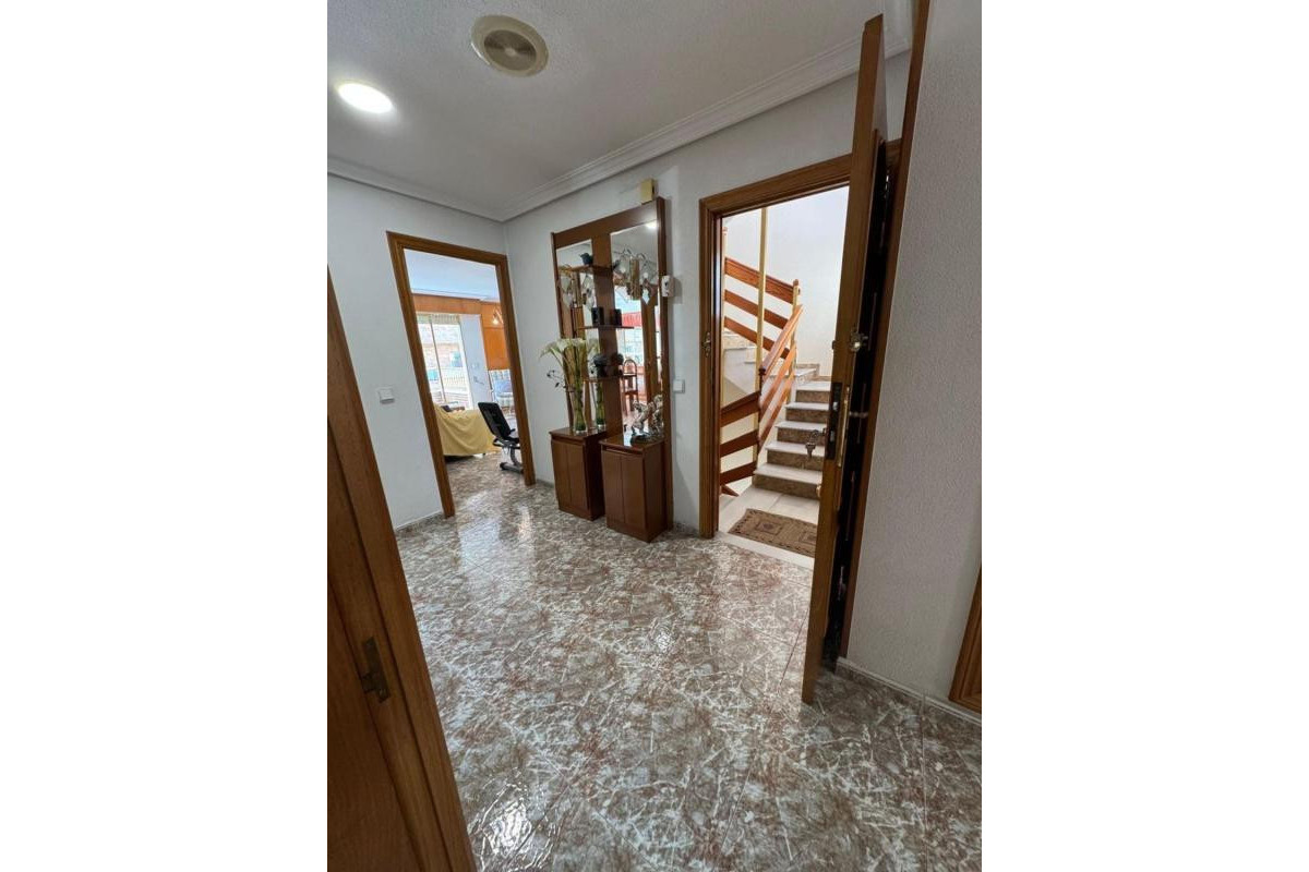 Resale - Apartment  - Torrevieja - torrevieja