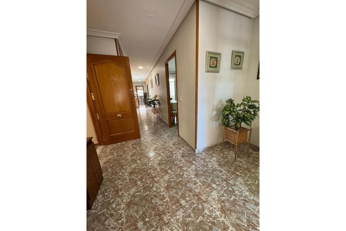 Resale - Apartment  - Torrevieja - torrevieja
