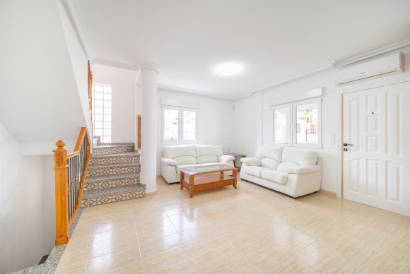 Reventa - Villa - Orihuela Costa - PAU 26
