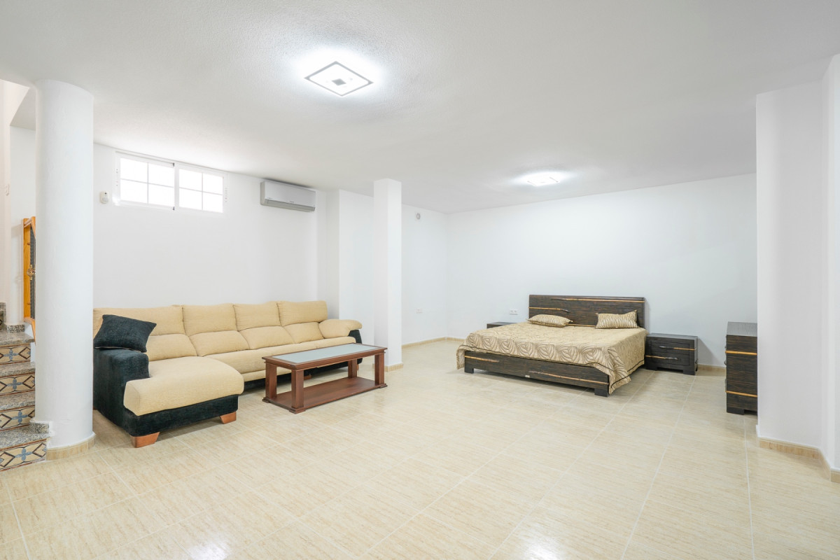 Reventa - Villa - Orihuela Costa - PAU 26