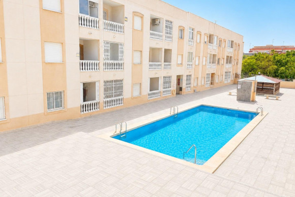 Herverkoop - Appartement  - Torrevieja - Estacion de autobuses