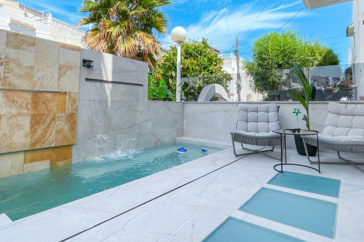Herverkoop - Woning - Torrevieja - Aguas Nuevas