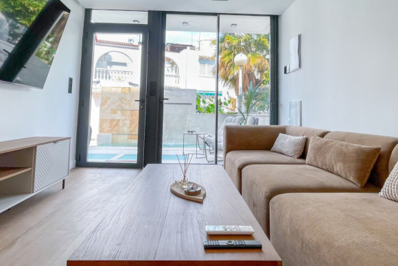 Herverkoop - Woning - Torrevieja - Aguas Nuevas