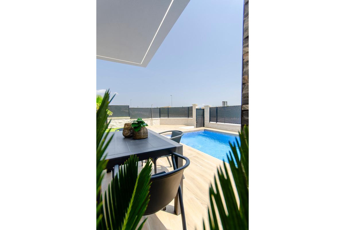 Obra nueva - Villa - Orihuela
