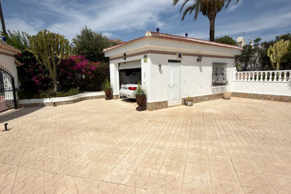 Herverkoop - Villa - Ciudad Quesada