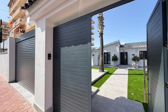 Herverkoop - Villa - Torrevieja - torrevieja