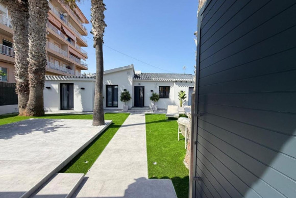 Herverkoop - Villa - Torrevieja - torrevieja