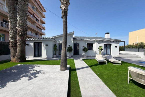 Herverkoop - Villa - Torrevieja - torrevieja