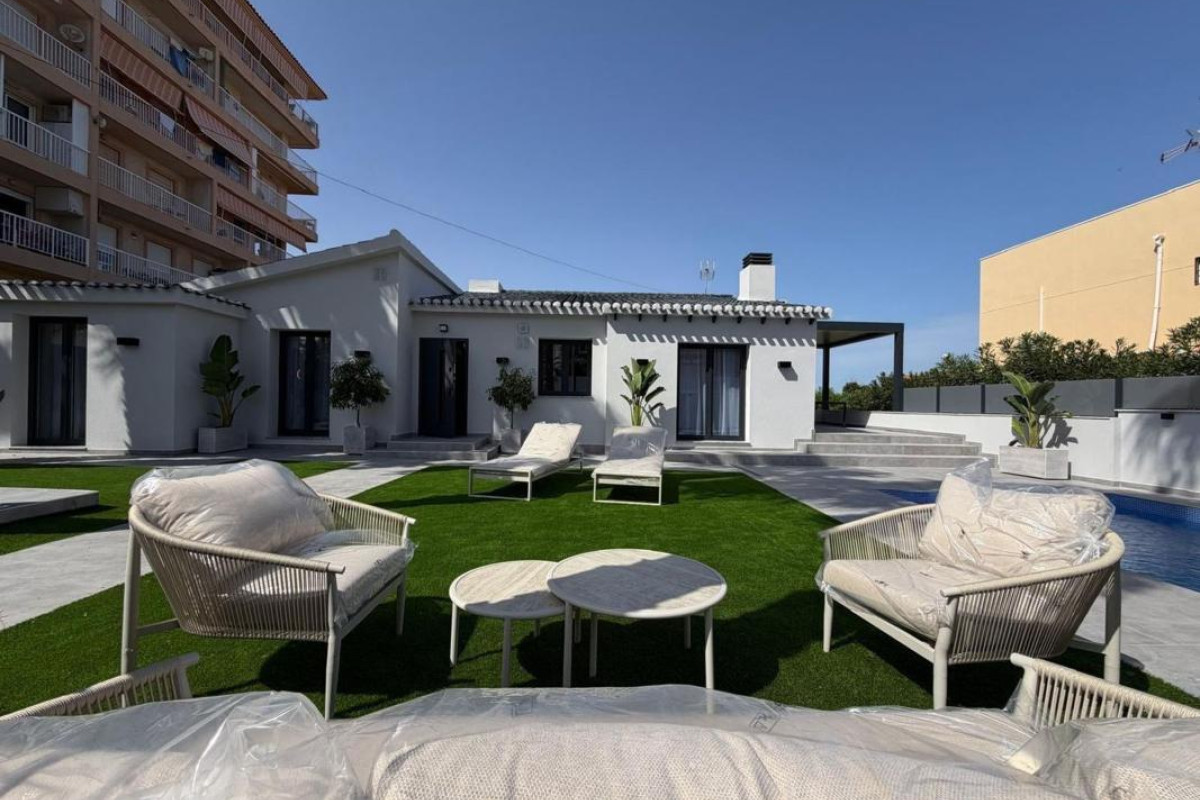 Herverkoop - Villa - Torrevieja - torrevieja