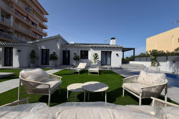 Herverkoop - Villa - Torrevieja - torrevieja