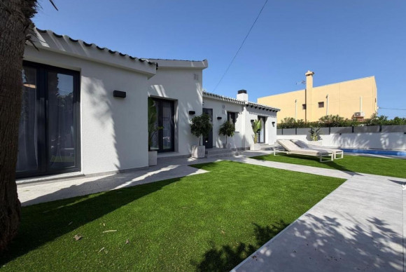 Herverkoop - Villa - Torrevieja - torrevieja