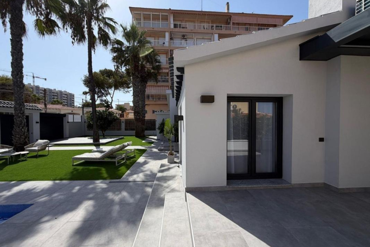 Herverkoop - Villa - Torrevieja - torrevieja