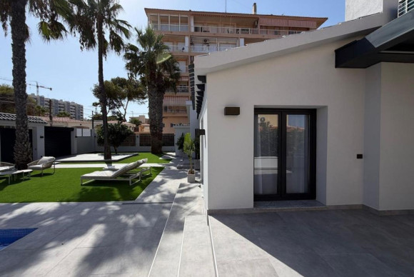 Herverkoop - Villa - Torrevieja - torrevieja