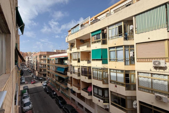 Herverkoop - Appartement  - Torrevieja - torrevieja