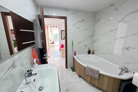 Resale - Apartment  - Torrevieja - torrevieja