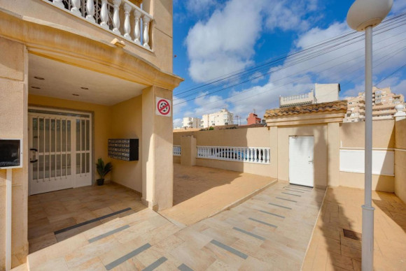 Reventa - Apartamento / piso - Torrevieja - torrevieja