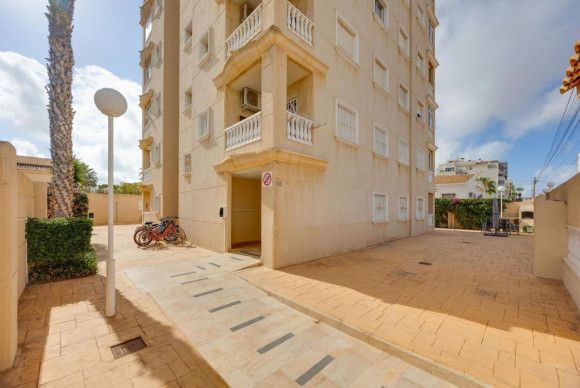 Reventa - Apartamento / piso - Torrevieja - torrevieja