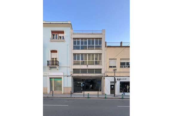 Herverkoop - Building (Mixed-Use) - Torrevieja - Torrevieja - Centre
