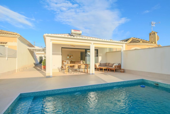 Herverkoop - Vrijstaande Villa - Torrevieja - El Chaparral