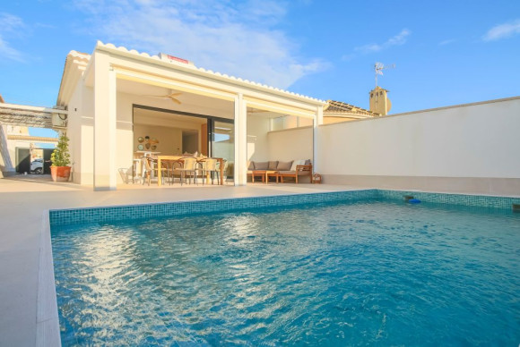 Herverkoop - Vrijstaande Villa - Torrevieja - El Chaparral