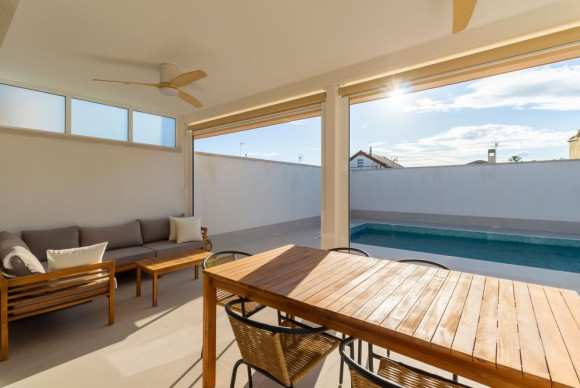 Herverkoop - Vrijstaande Villa - Torrevieja - El Chaparral