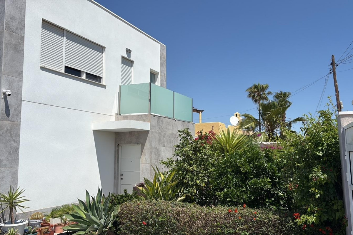 Herverkoop - Vrijstaande Villa - Torrevieja - Torretas