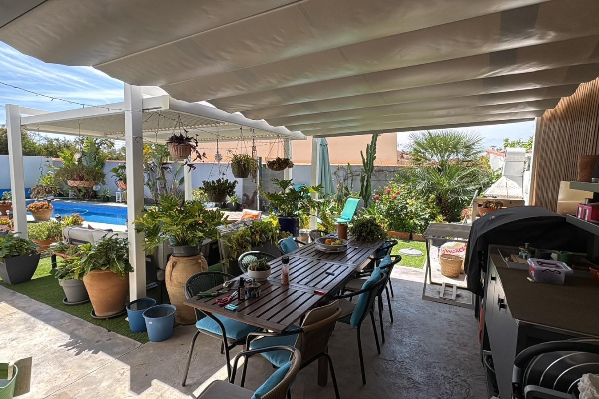 Herverkoop - Vrijstaande Villa - Torrevieja - Torretas