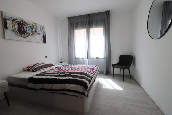 Reventa - Apartamento / piso - Torrevieja - torrevieja