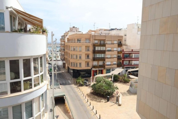 Reventa - Apartamento / piso - Torrevieja - torrevieja