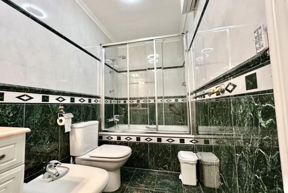 Herverkoop - Appartement  - Torrevieja - torrevieja