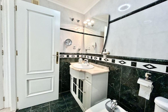 Herverkoop - Appartement  - Torrevieja - torrevieja