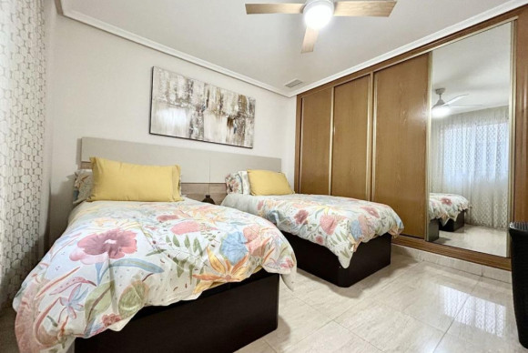 Herverkoop - Appartement  - Torrevieja - torrevieja