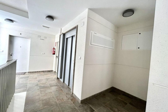 Herverkoop - Appartement  - Orihuela