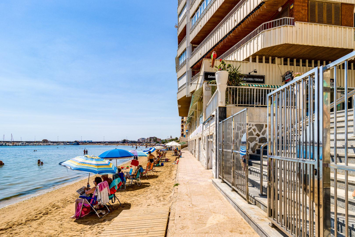 Herverkoop - Appartement  - Torrevieja - Playa del Acequión