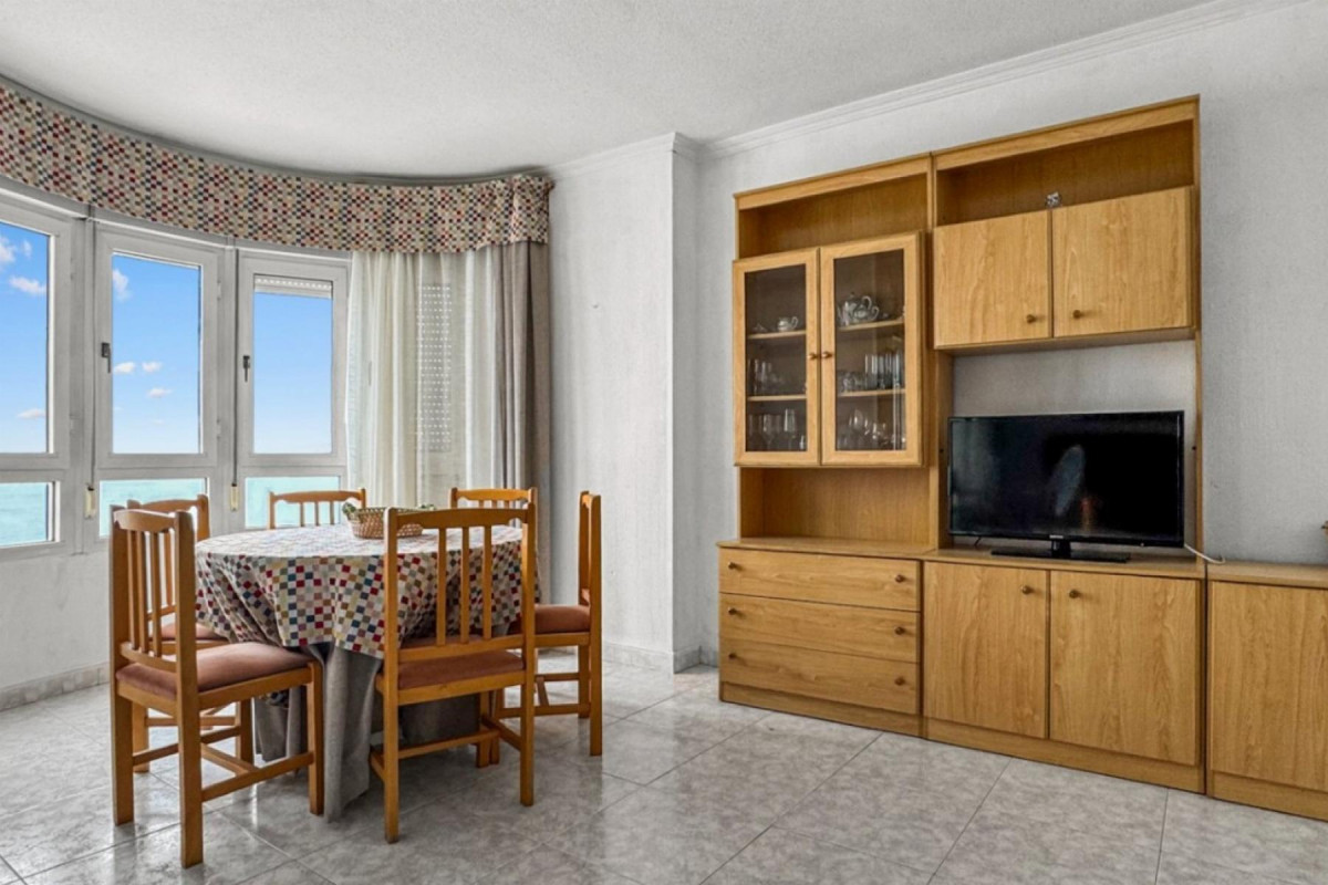 Resale - Apartment  - Torrevieja - Playa de los Locos