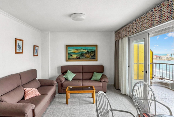 Resale - Apartment  - Torrevieja - Playa de los Locos