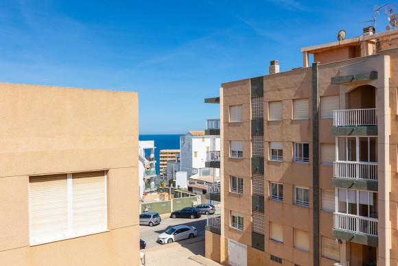 Resale - Apartment  - Torrevieja - Cabo cervera