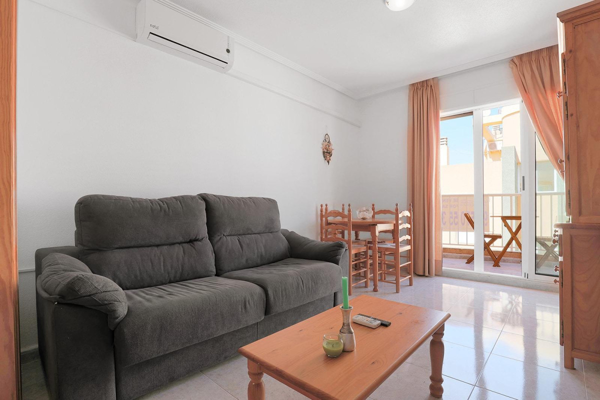 Resale - Apartment  - Torrevieja - Cabo cervera