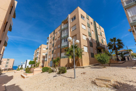 Resale - Apartment  - Torrevieja - Cabo cervera