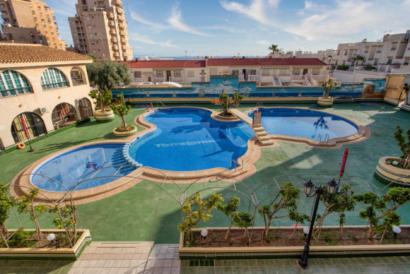 Resale - Apartment  - Torrevieja - Torre del moro